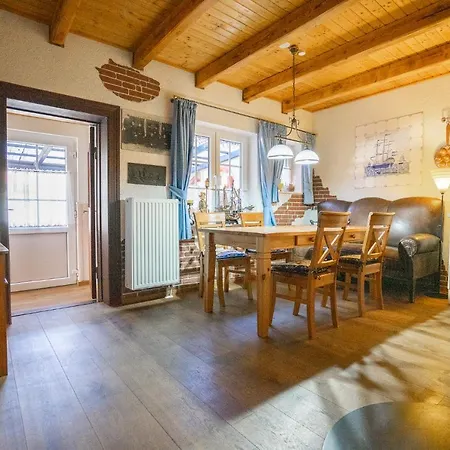 Godewind Haus Wattwurm Apartment Busum Exterior photo